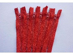 鶴山隱形拉鏈生產(chǎn)廠家：拉鏈質(zhì)量常見識別方法